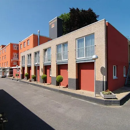 Hotell Grand Monopole 3*
