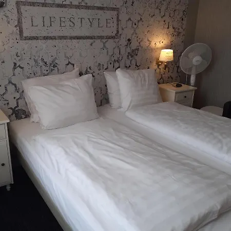 Hotell Grand Monopole 3*