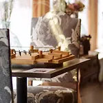 Grand Monopole Hotel