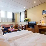 Grand Monopole Hotel