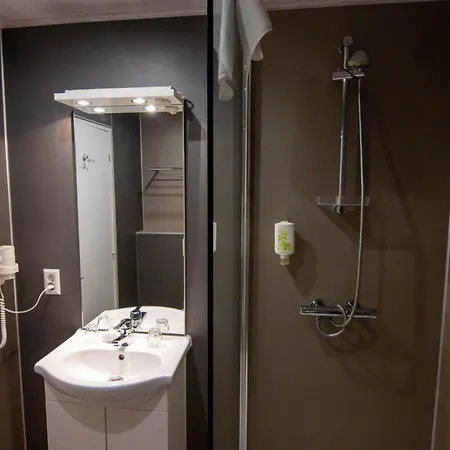 Grand Monopole Hotel