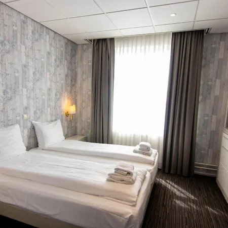 Grand Monopole Hotel