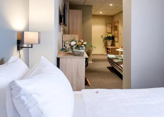 Grand Monopole Отель Валкенбург